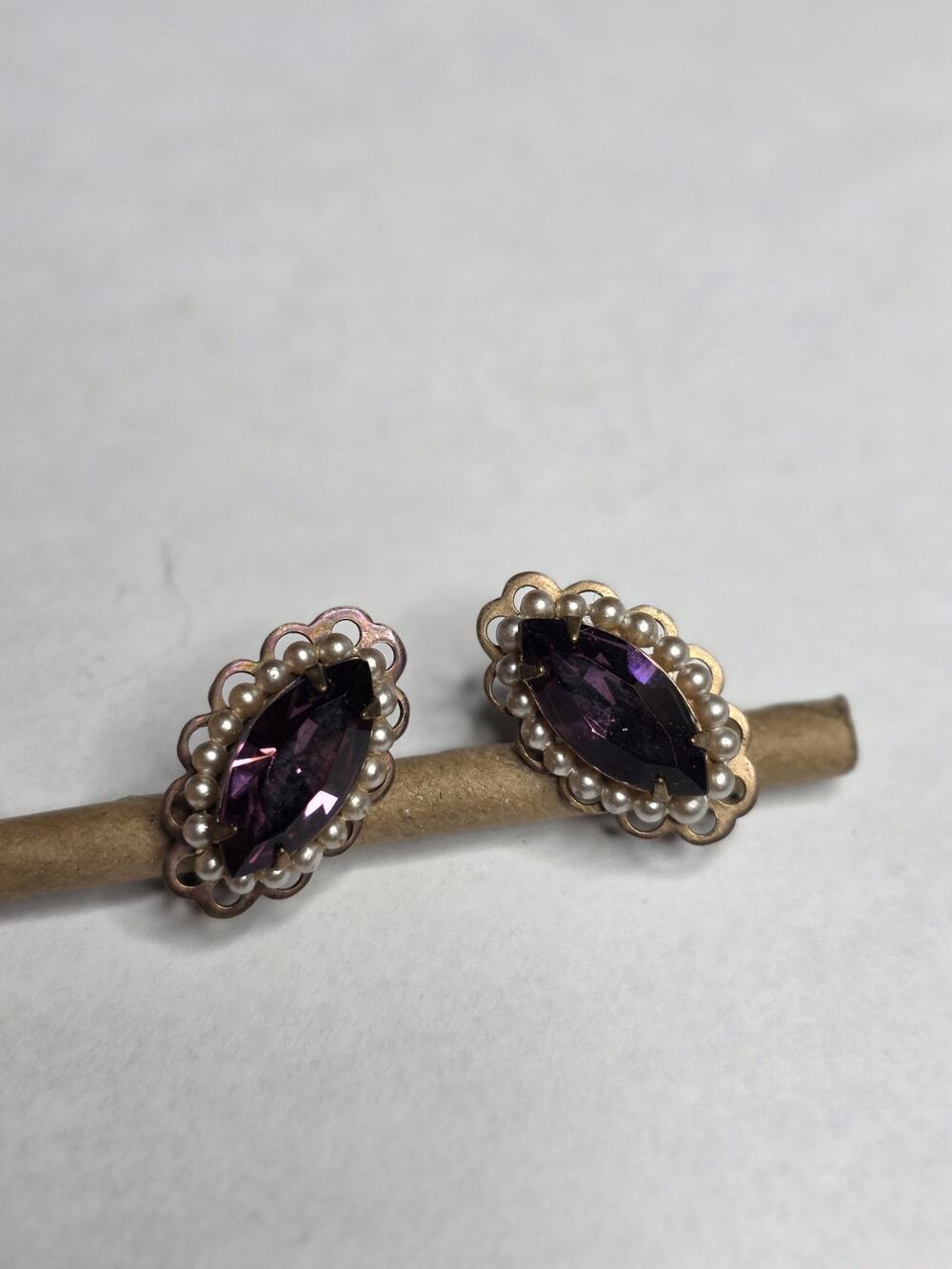Antique Earrings Screw Back Amethyst Color Rhinestones Gold Tone/brass Earrings